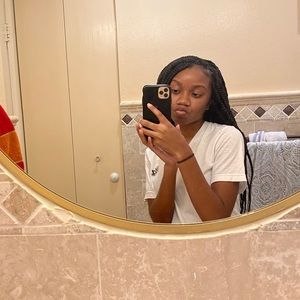 Meet your Posher, Cristina